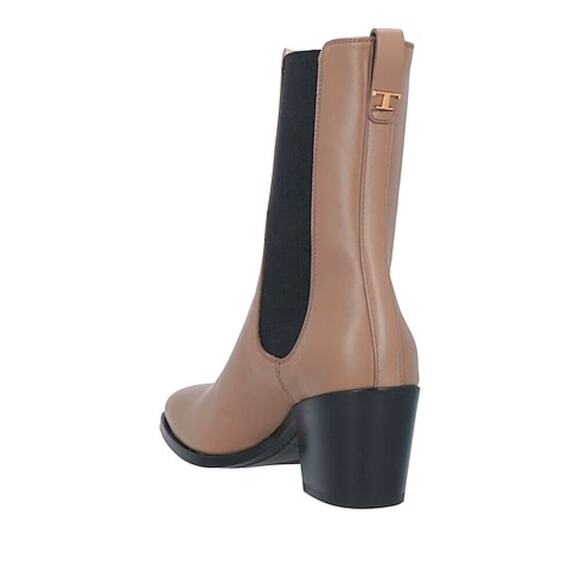 Tod's Leather Ankle Boots in Beige - Picture 2 of 9